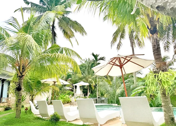 فندق Kelingking Tropical 4*